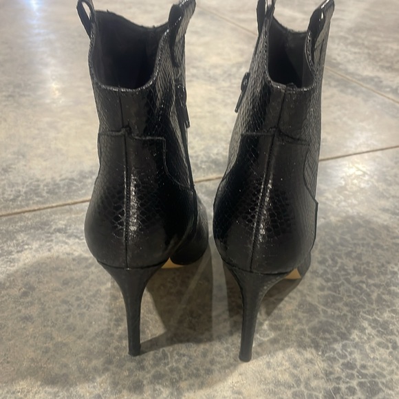 YARELIS- SZ 8.5 Cowboy Faux Snake print Sexy Stiletto Heel - Picture 6 of 9